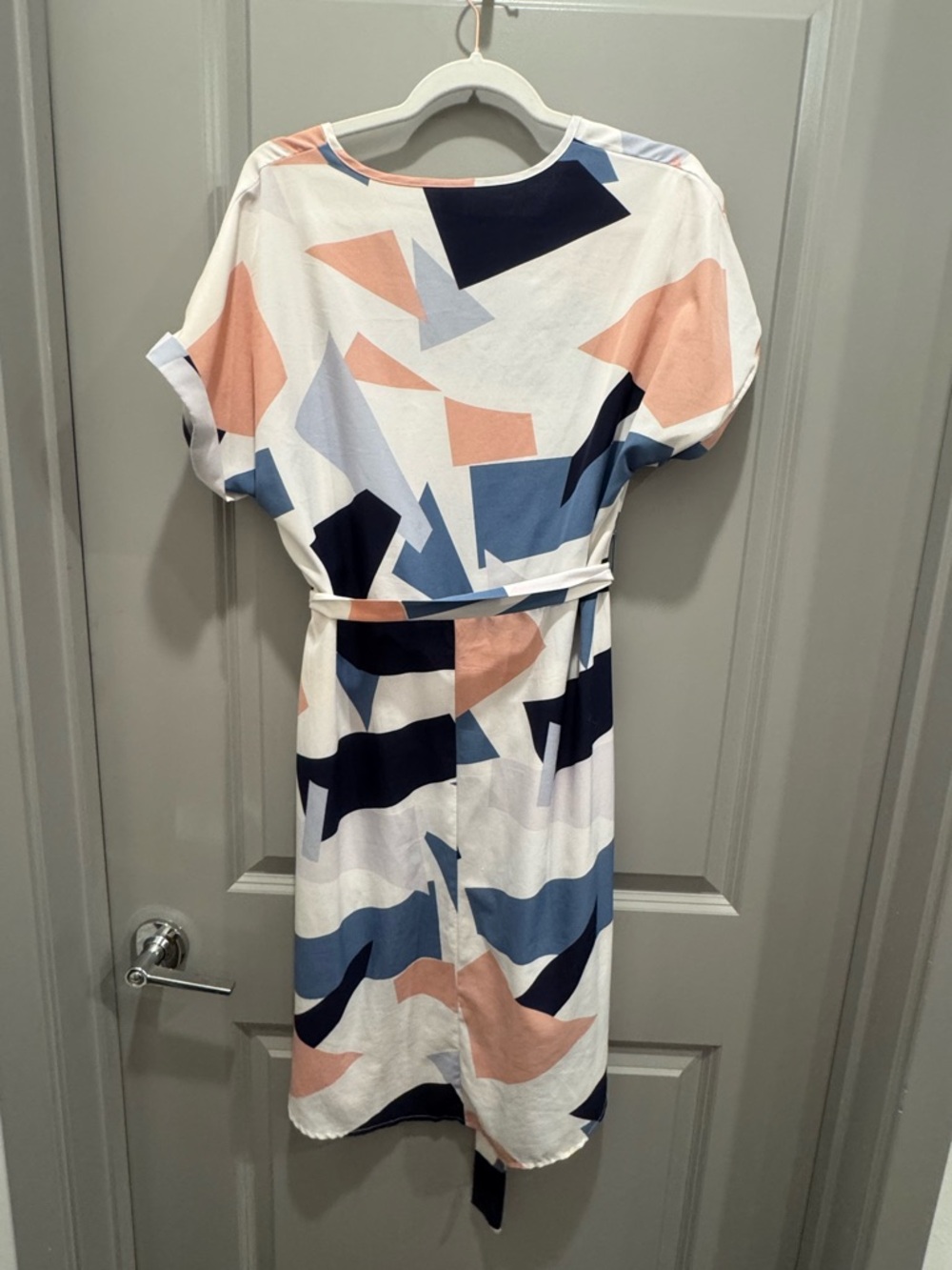 White blue and pink Geometric Midi Dress with short sleeves and tie belt
